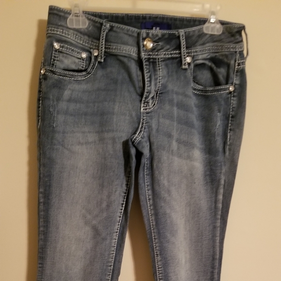 Apt. 9 Distressed Boot Cut Jeans - 8S - Picture 5 of 6